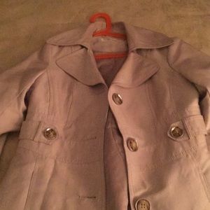 A women’s light coat